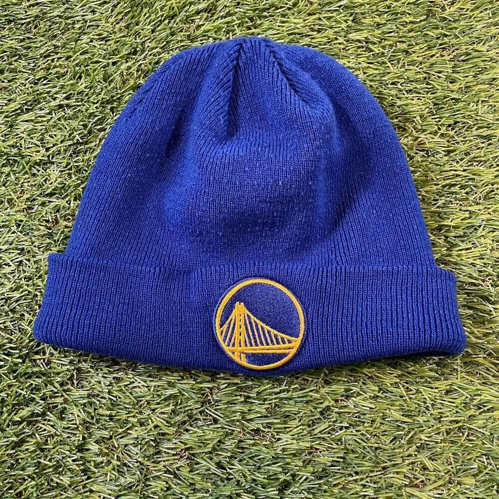 NBA Golden State Warriors blue knit beanie with yellow bridge logo Size youth